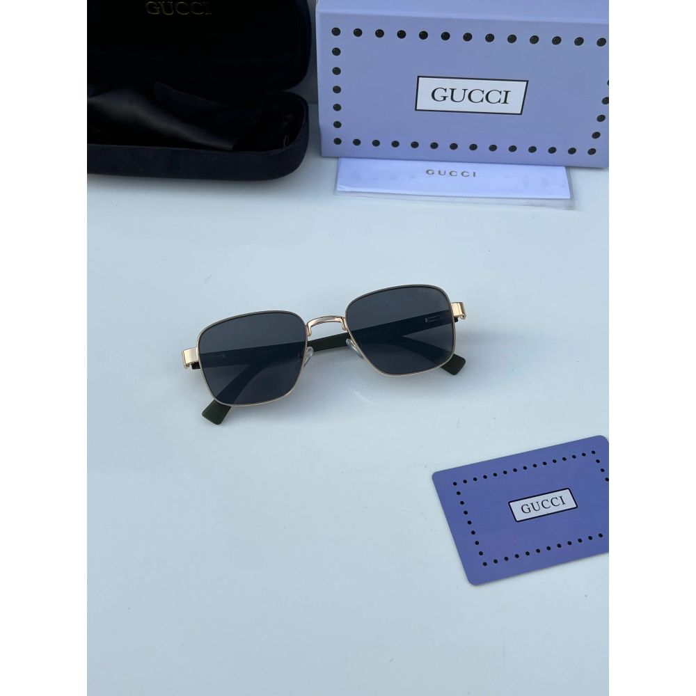 Gucci_983_gold_black