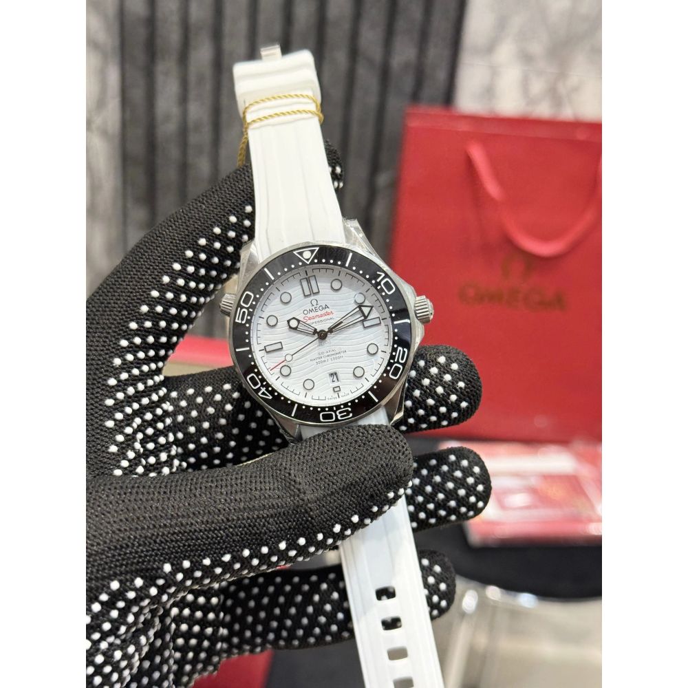 Omega Seaster Diver 300M White Black