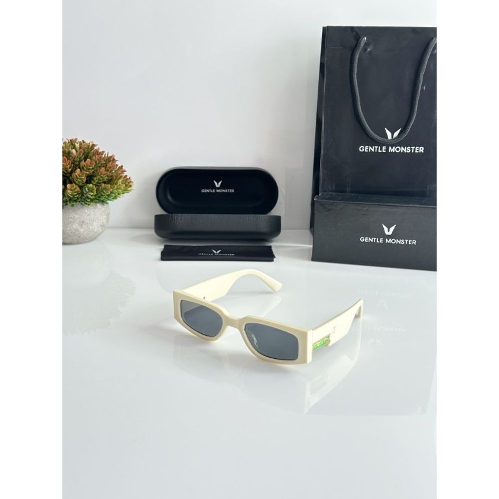 Gentle Monster 21090 Cream Black