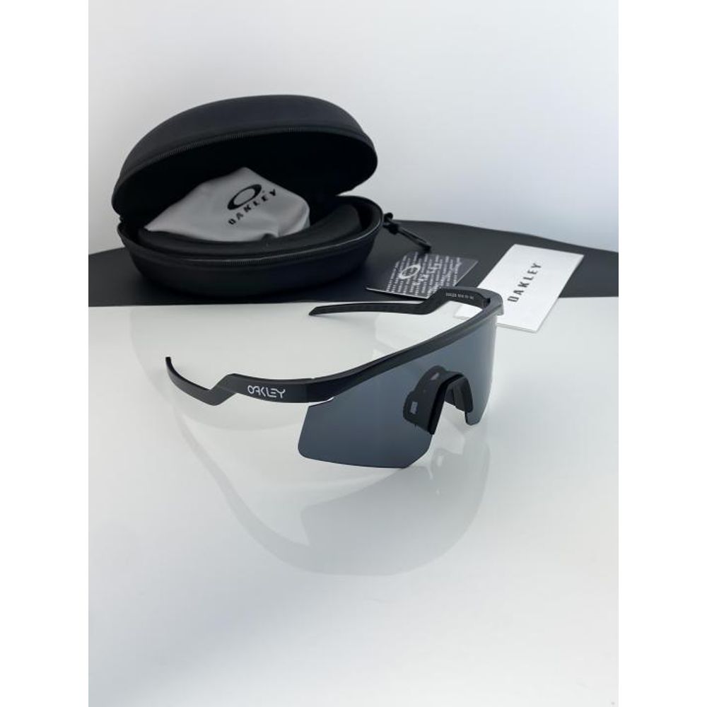 Oakle_black_9229