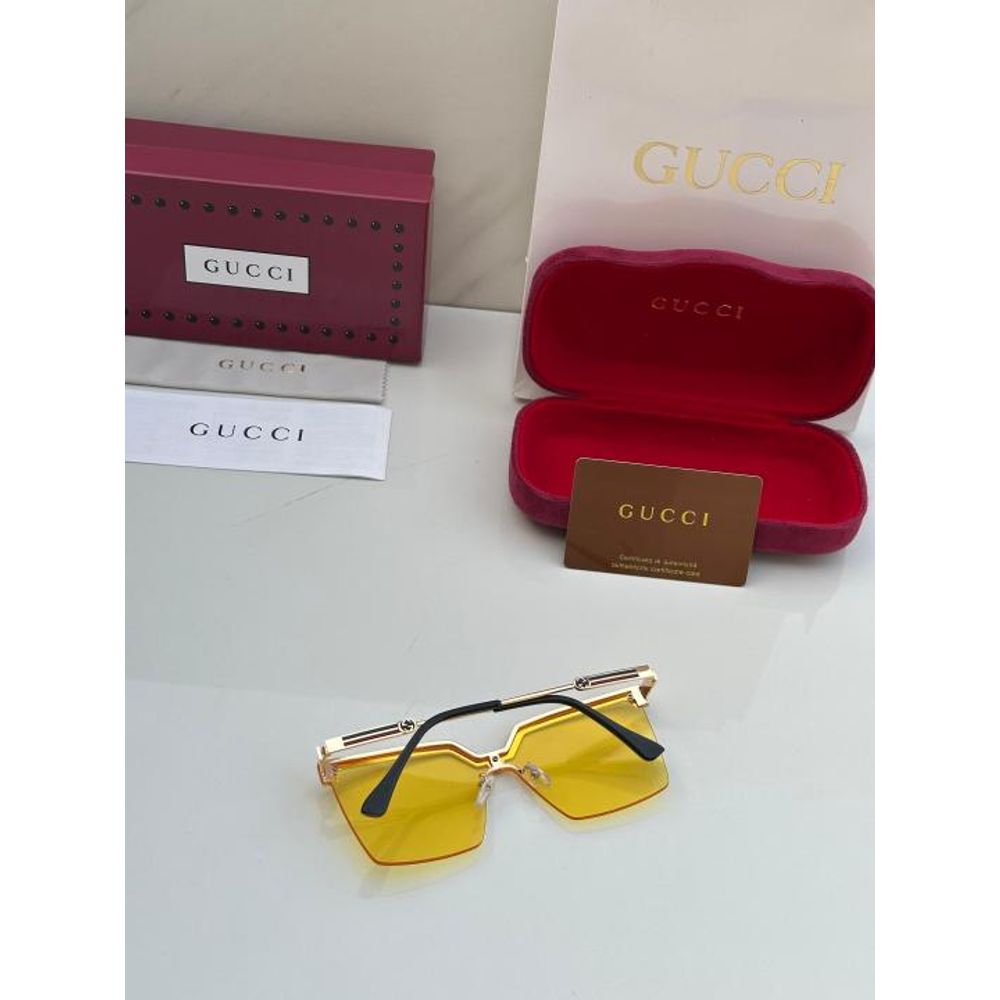 GUCHI SUNGLASS D-557