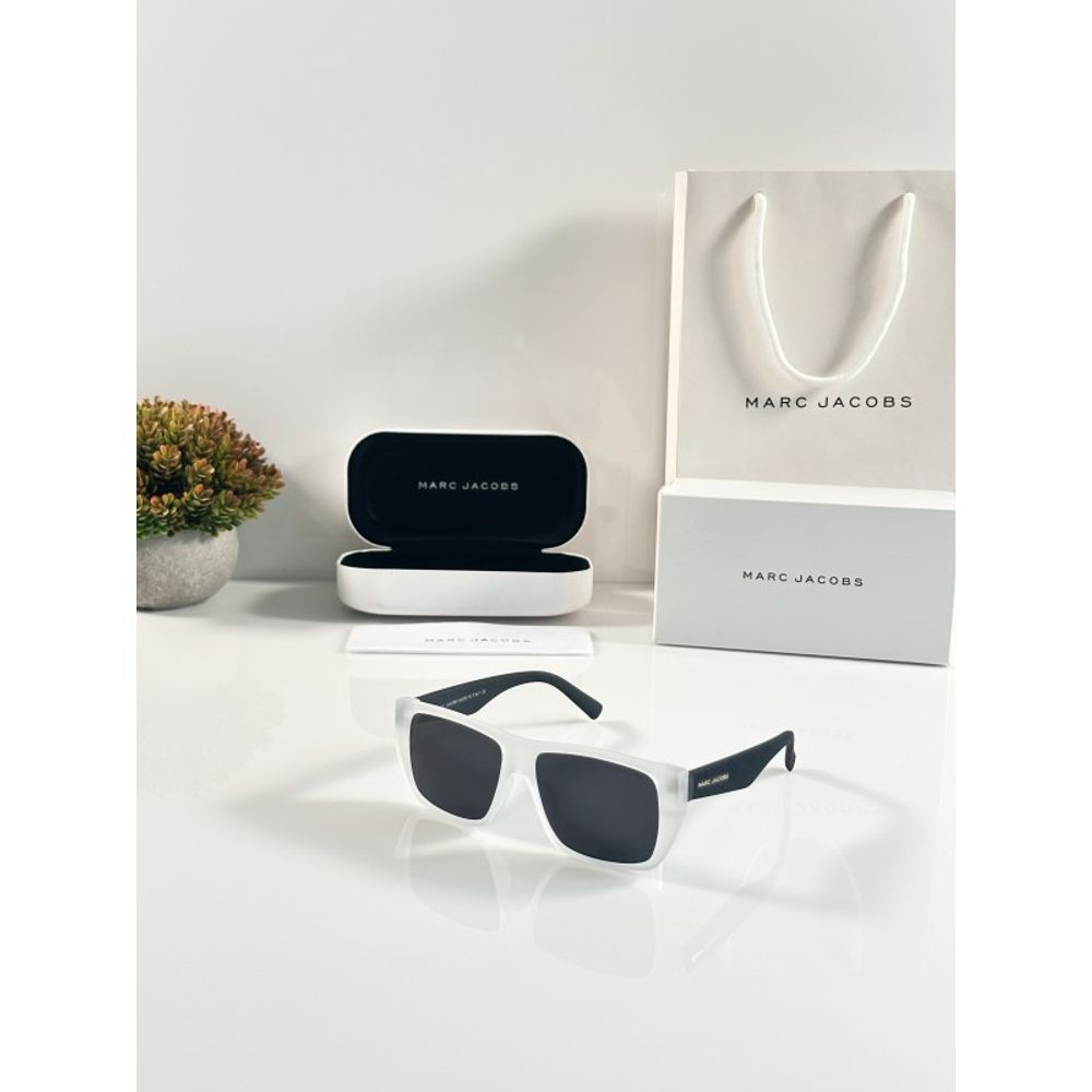 Marc Jacobs 6801 Ice Black