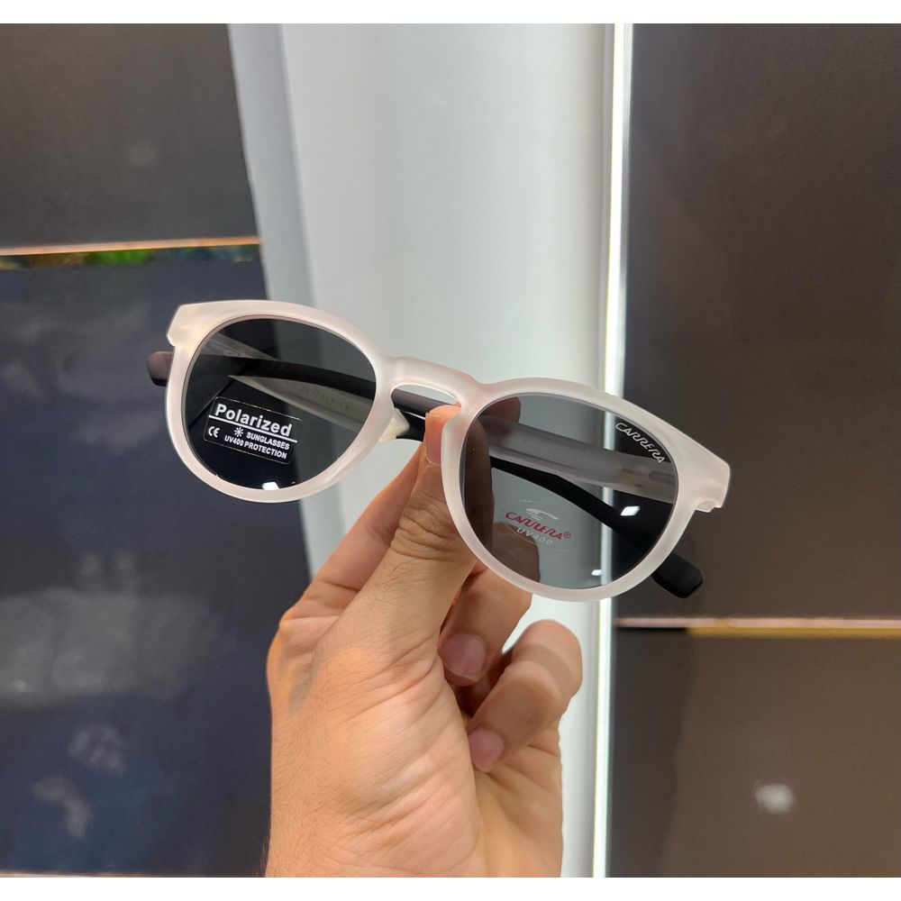 Carrer a White Black Premium Shades 3354