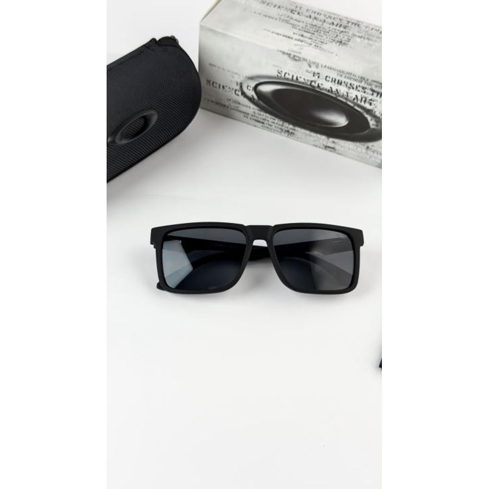 Oakliiey_black_0889-69