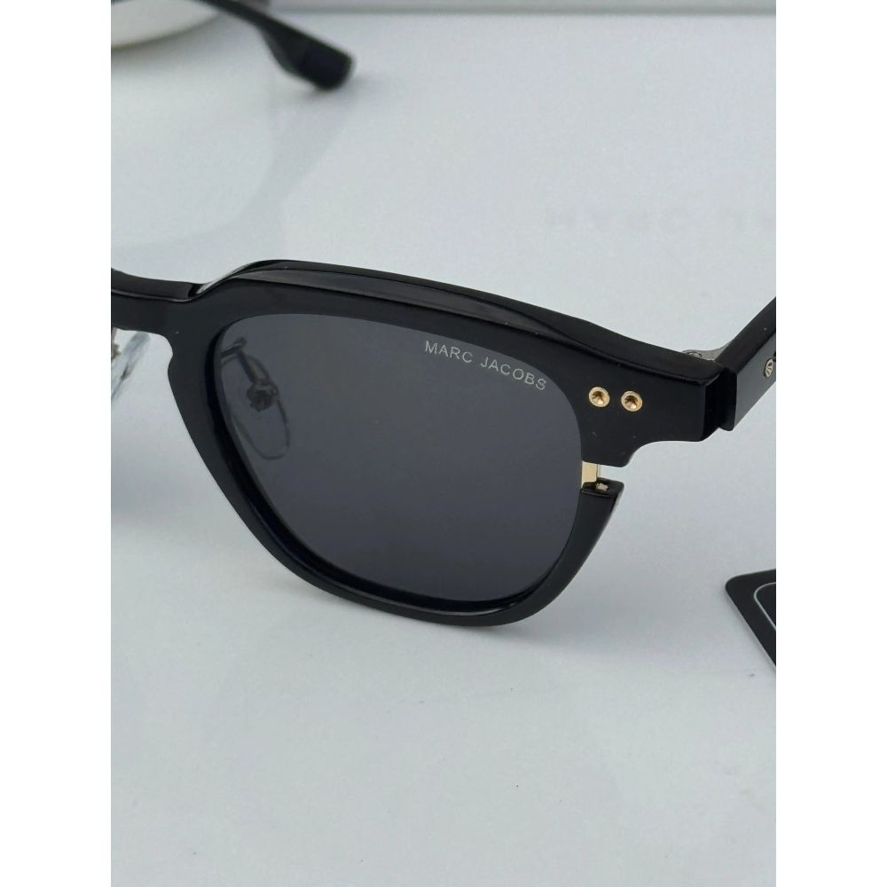 Marc_jacobs_1131_black_gold