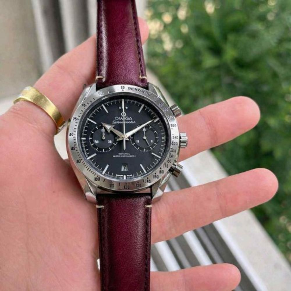 OMEGHA_ Speedmaster Maroon F237