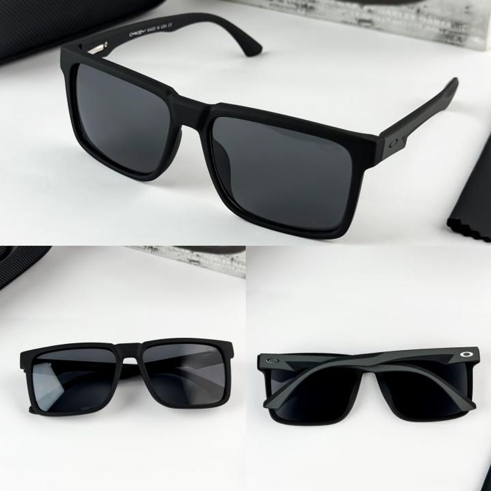Oakliiey_black_0889-69
