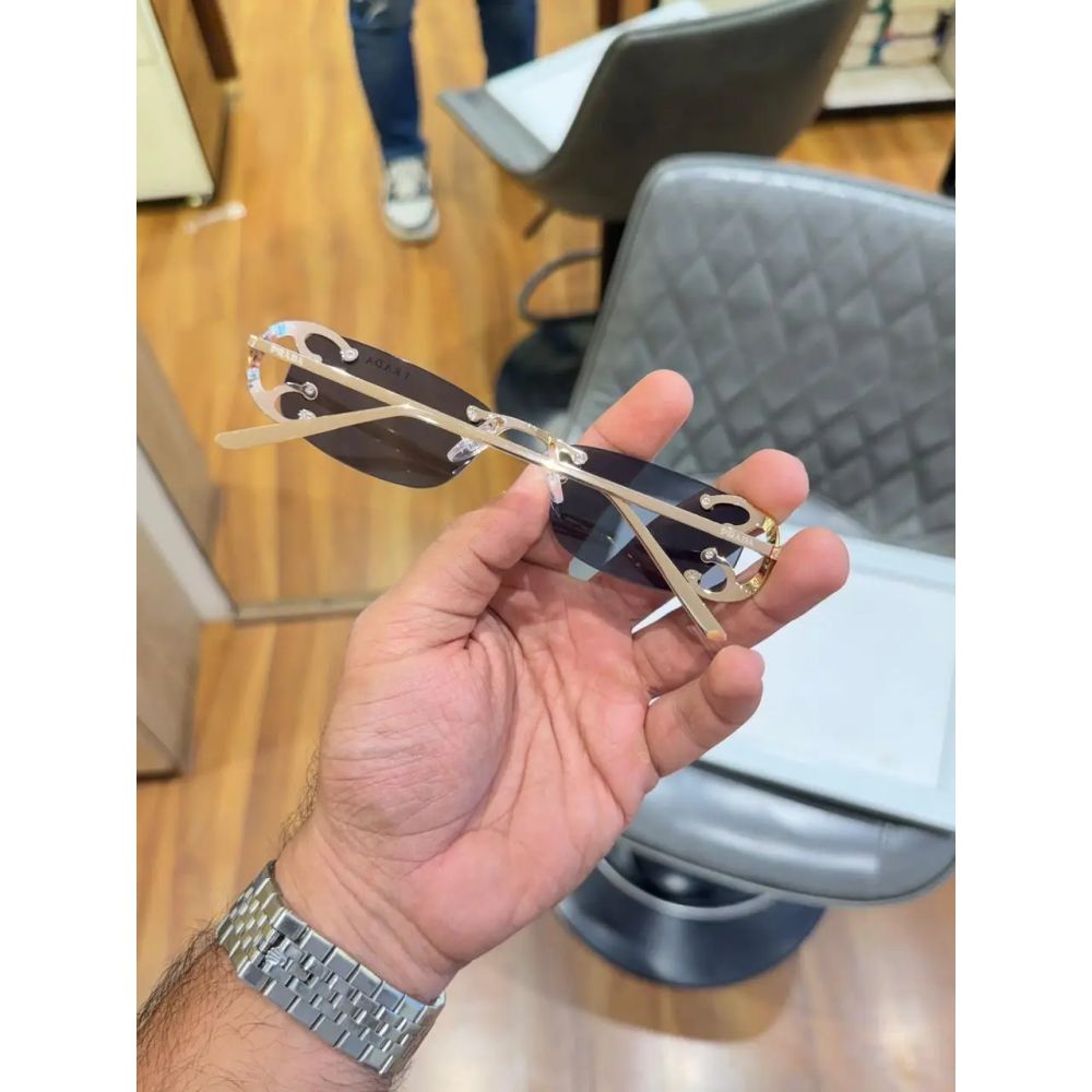Prada_161_gold_black