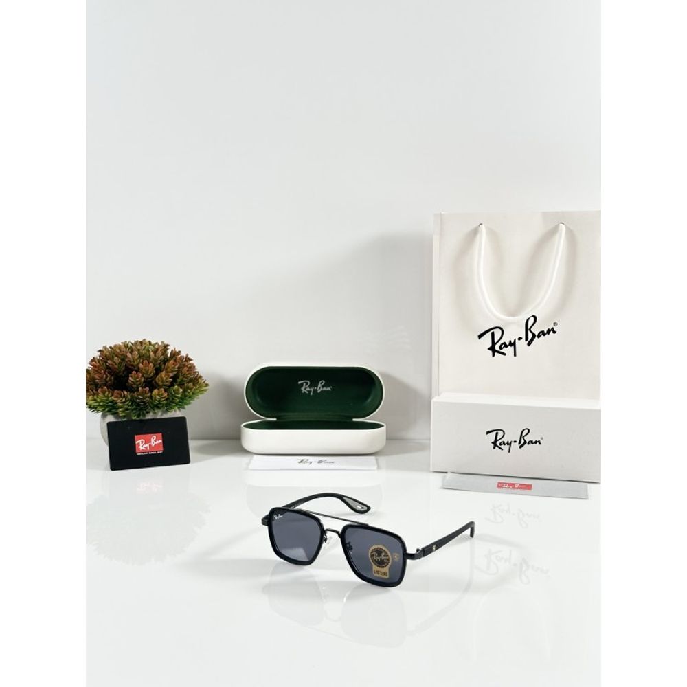RB 06 Black