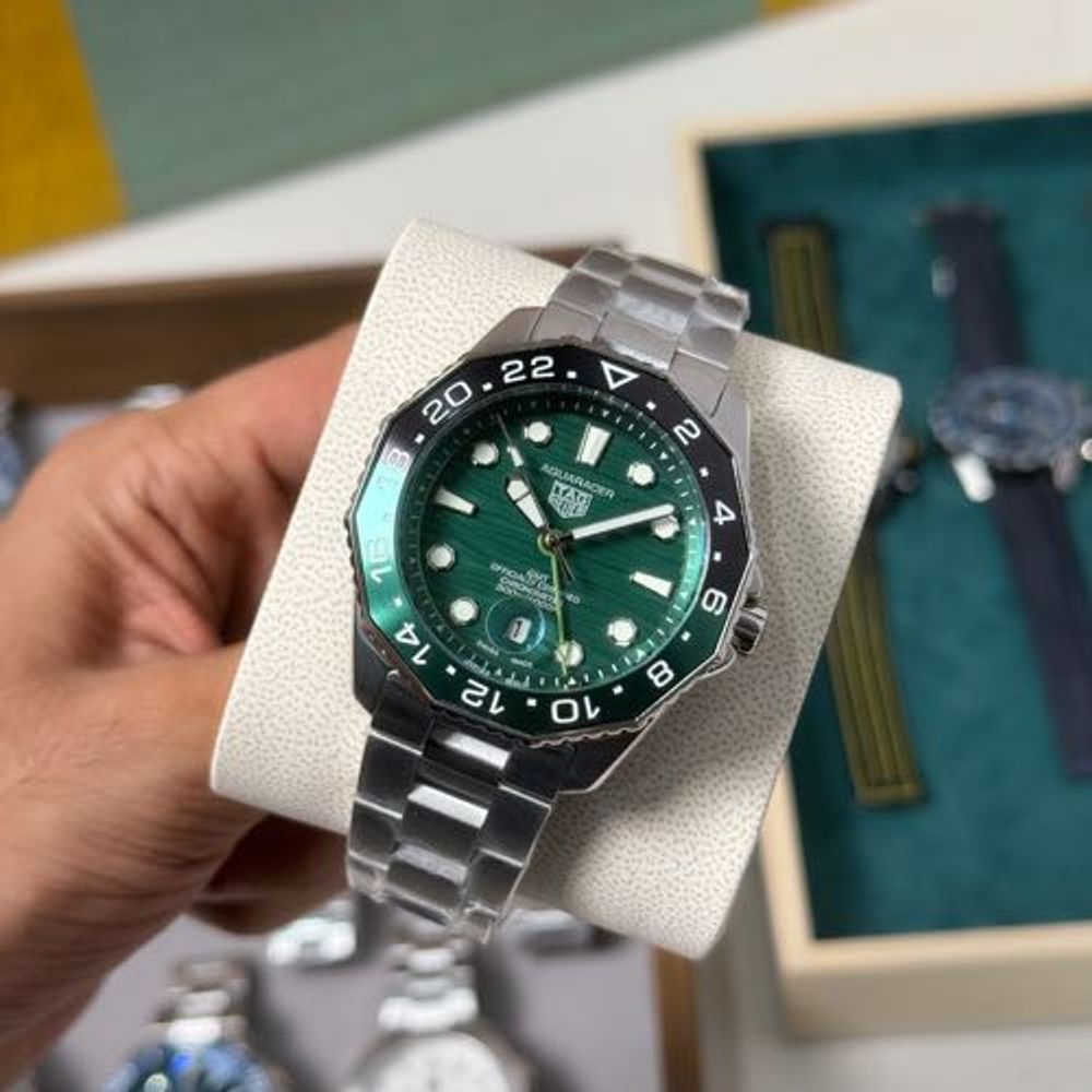 Tag Huer Aqua Racer Professional 300M GMT Edition