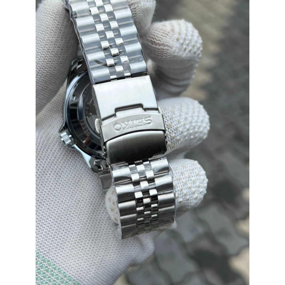 Seiko 5 Sports GMT Quartz Swift Movement Back Open