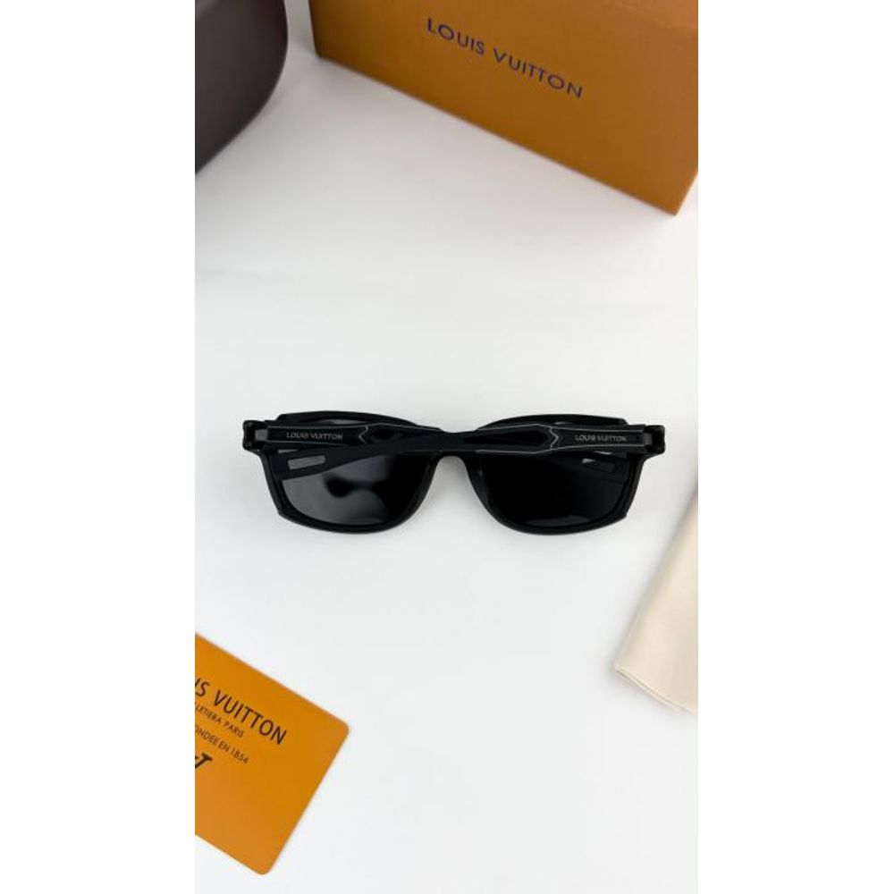 Loui_vuitton_black_2704-52