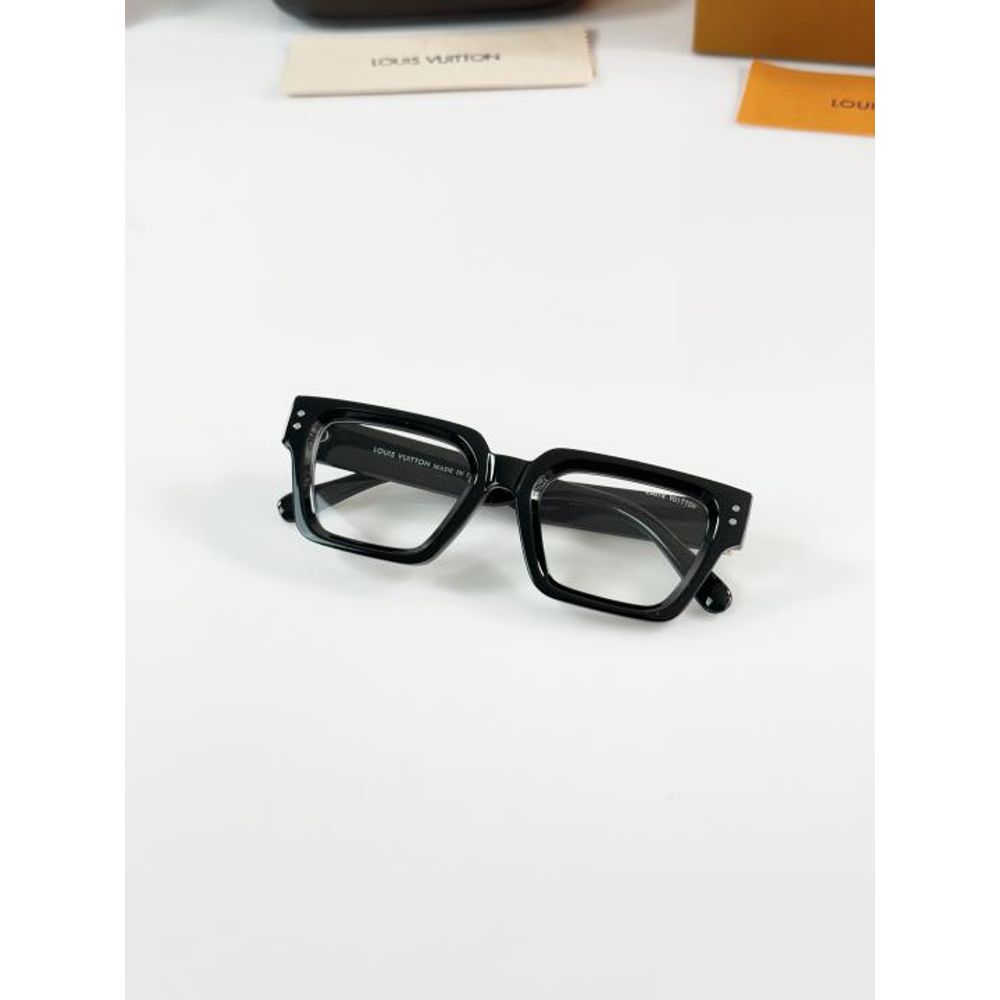 Loui Vuitton 8263 Black Frame