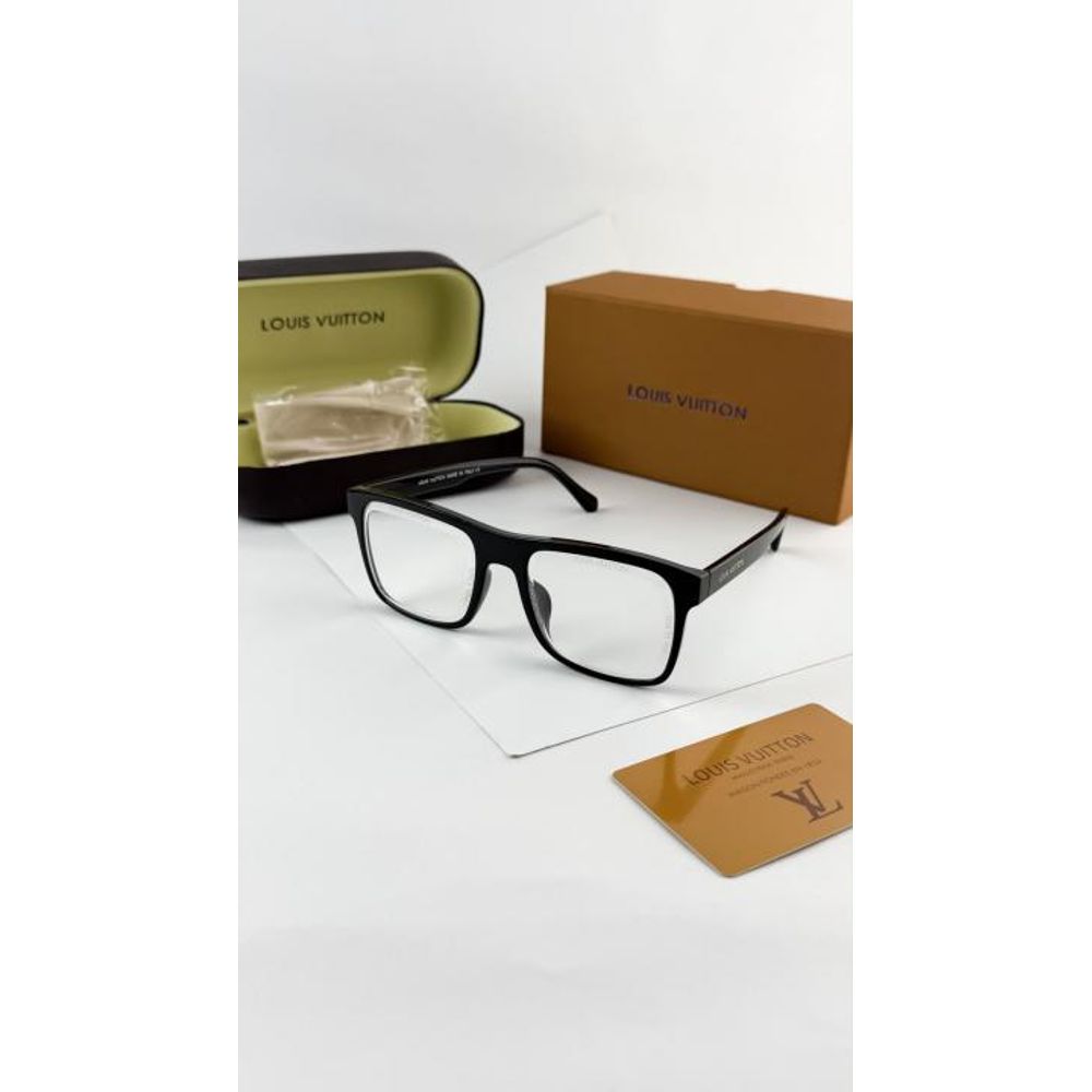 Loui_vuitton_black_plano_2907-83