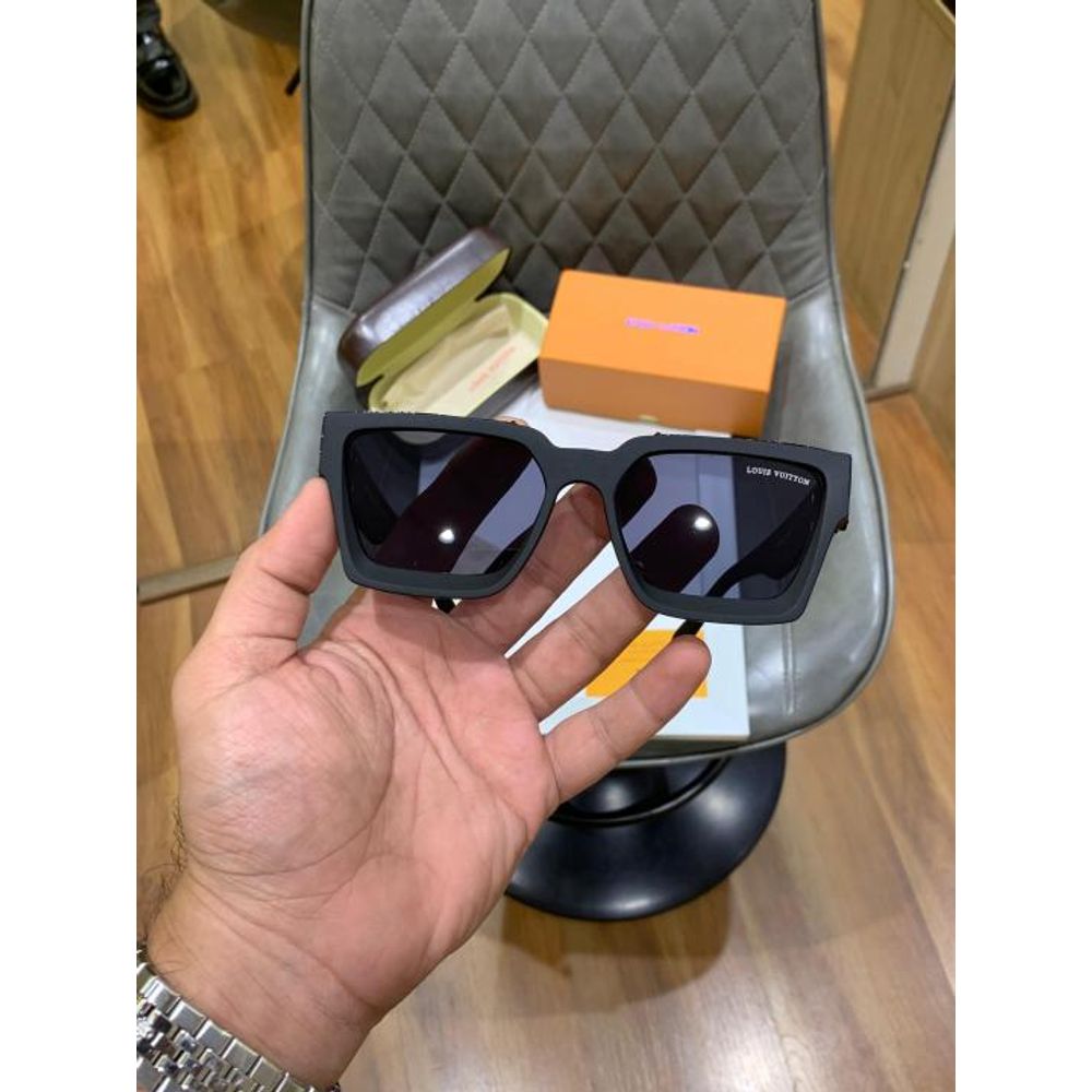 Loui vuitton millionaire full black
