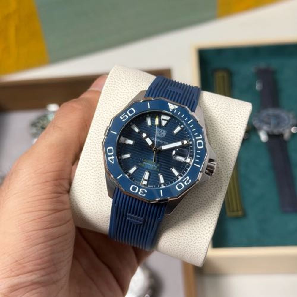 Tag Huer Aqua Racer Professional 200 Date Edition