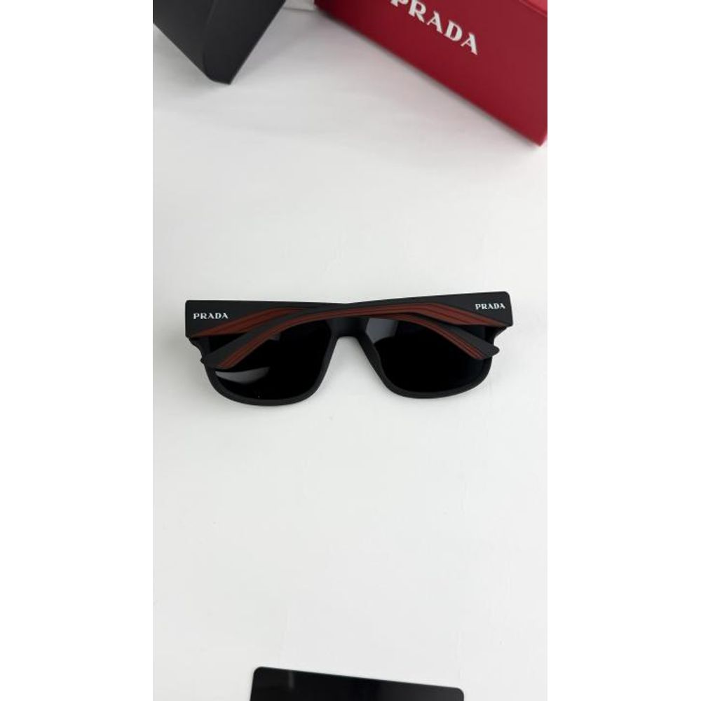 Prad_black_84s