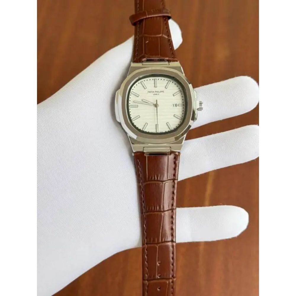 Patek Philipp Nautilus Quartz Leather