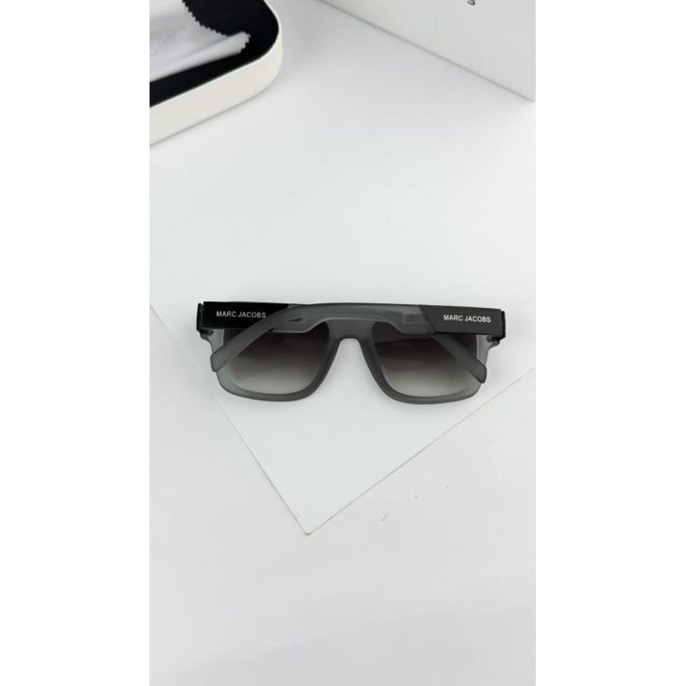 MARC JACOBS GREY BLACK 1004