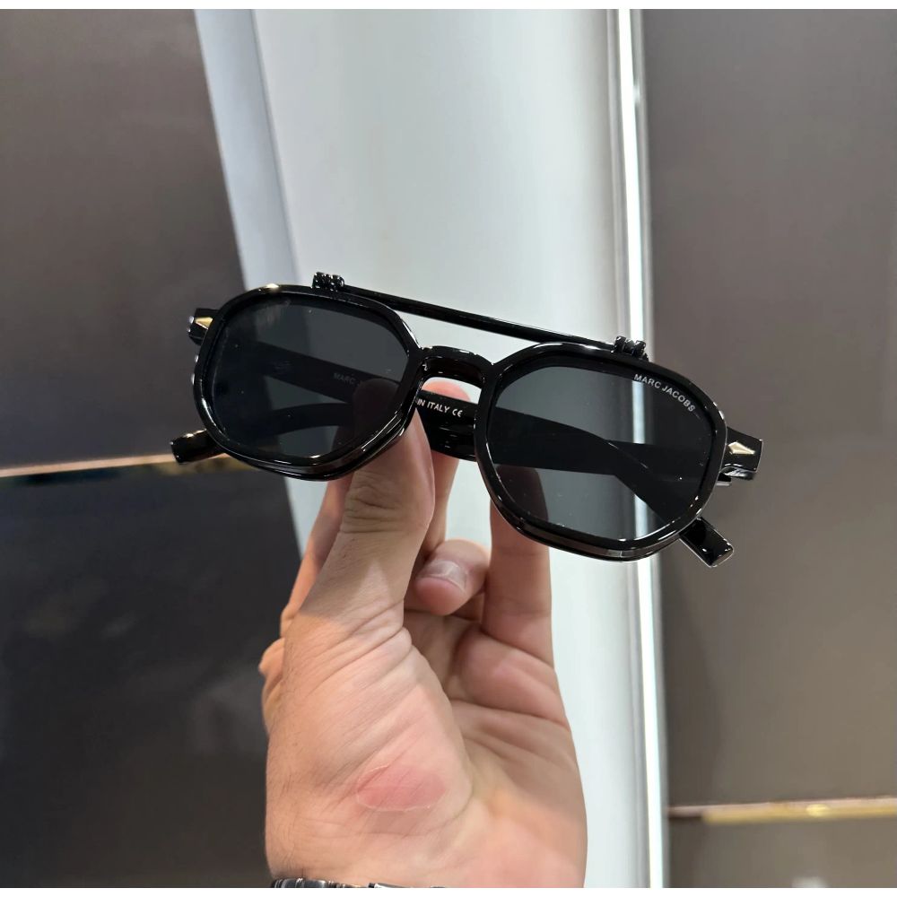 Marc Jacobs All Black Dual Premium shades 1005