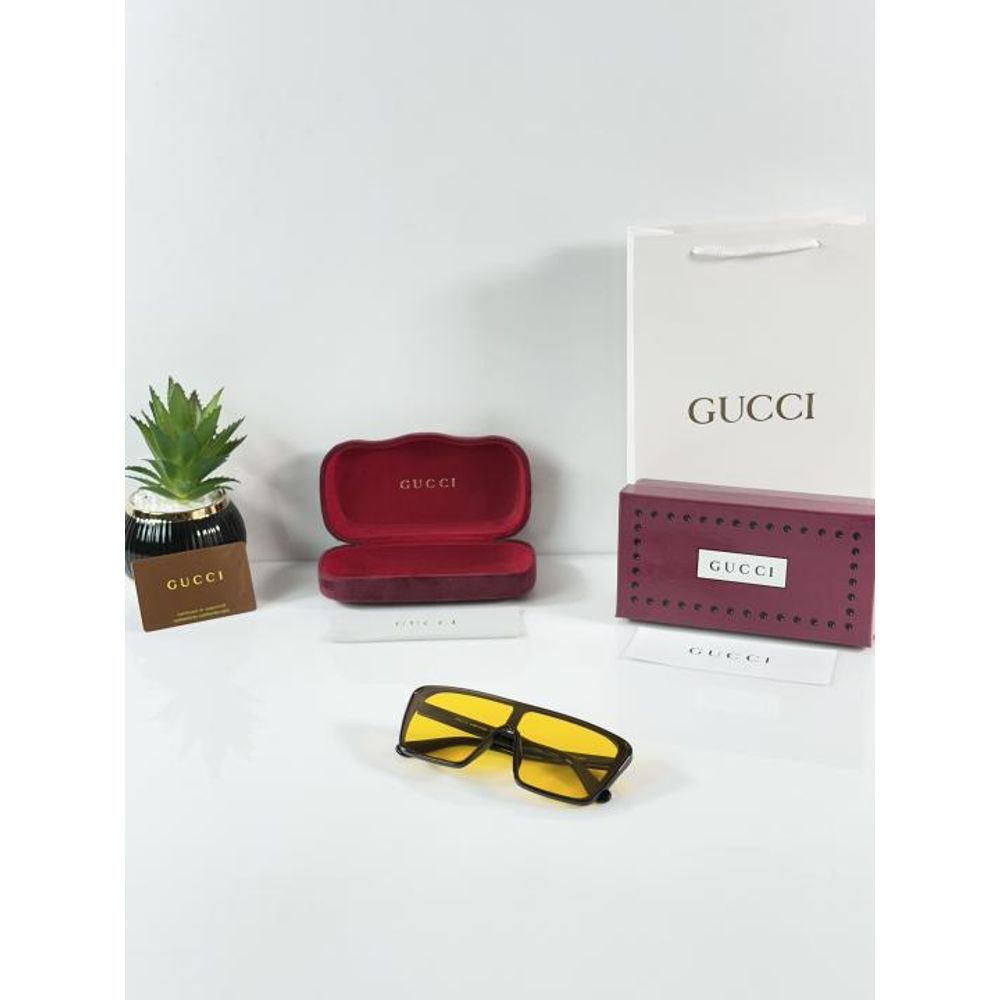 Guchi 7110 Black Yellow