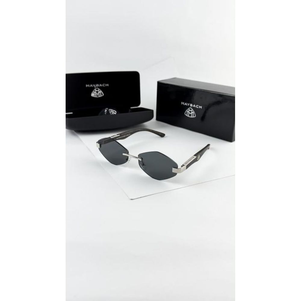 Maybach silver black 1079