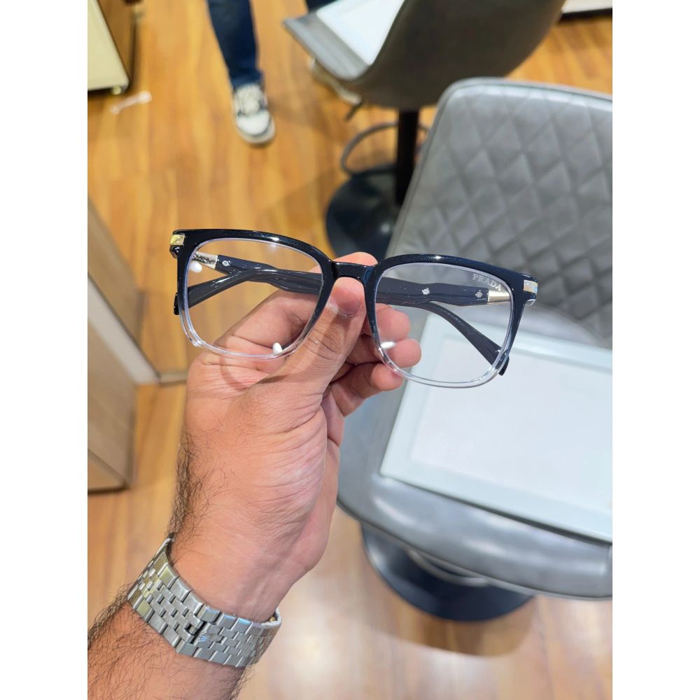 prada_58177_black_white_plano