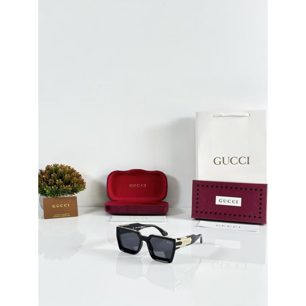 Gucc 02 Gold Black