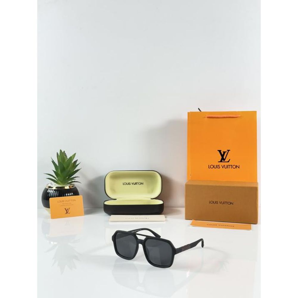 Loui Vuitton 2687 Mate Black