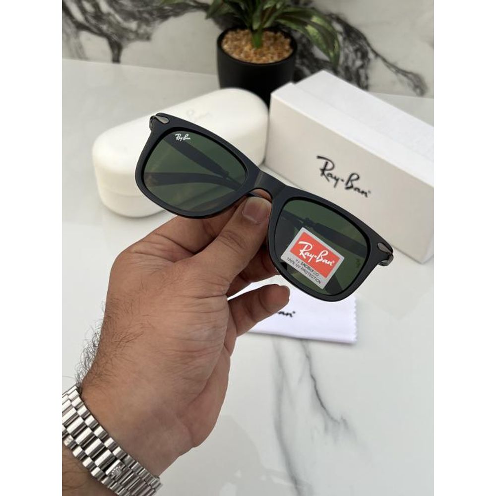 Rey ban Sunglas D-222