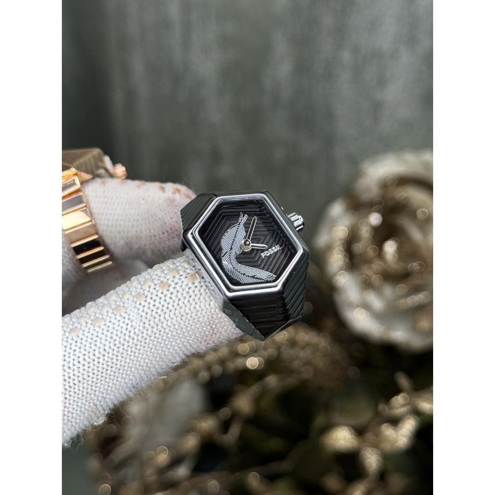Fossi l Serpentine Silver Black Ring Analog Watch