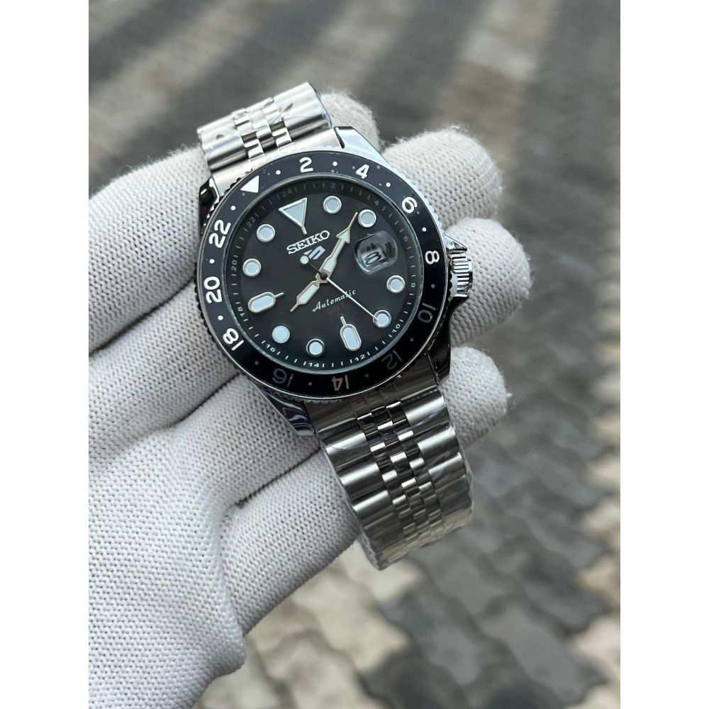Seiko 5 Sports GMT Quartz Swift Movement Back Open