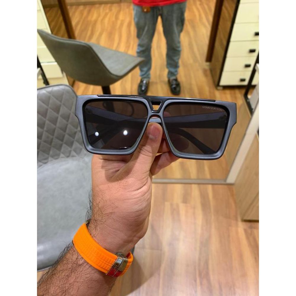 Loius vutton_1502_full_black
