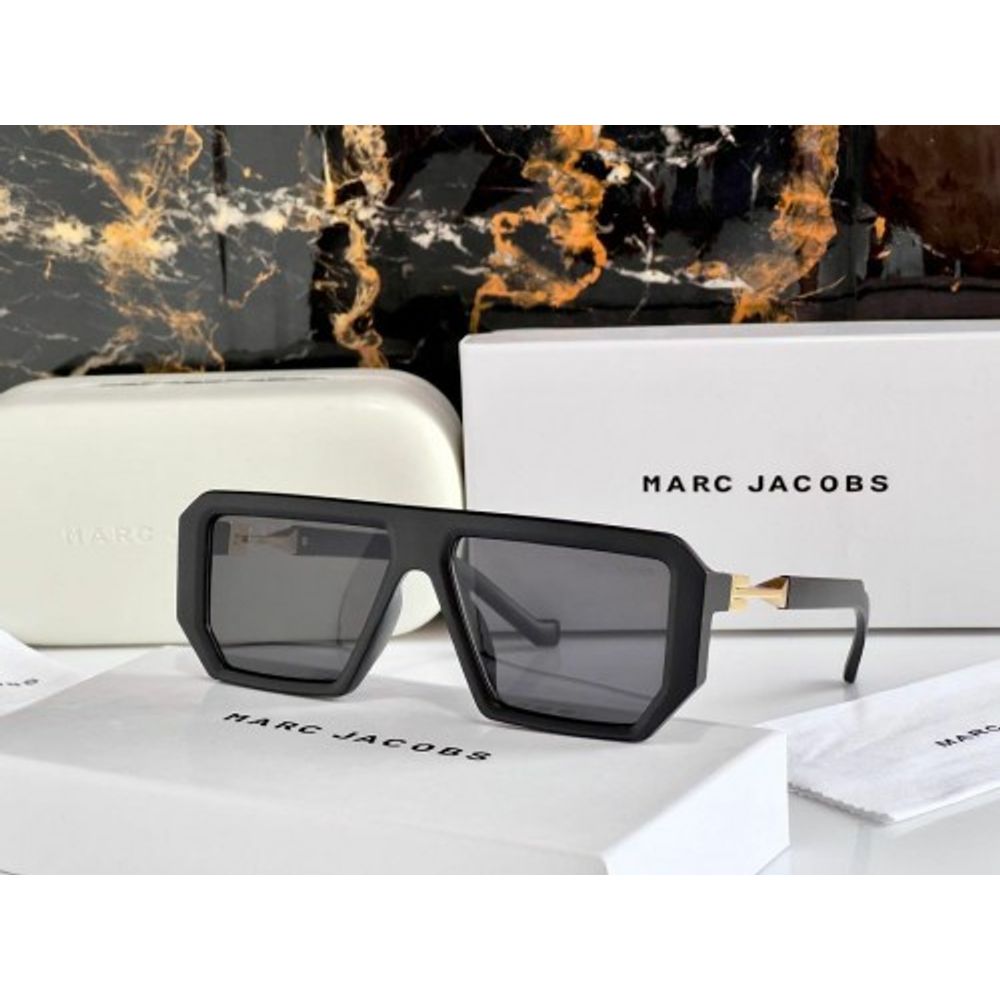MarcJacobs D-111
