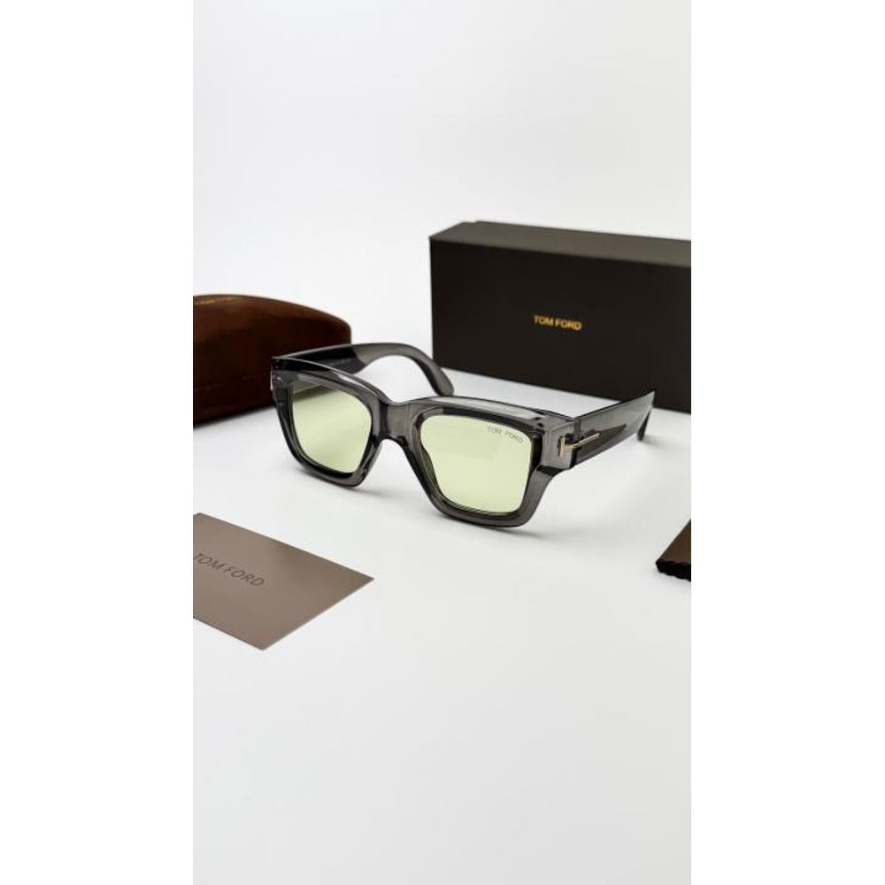 Tom forr grey green 184