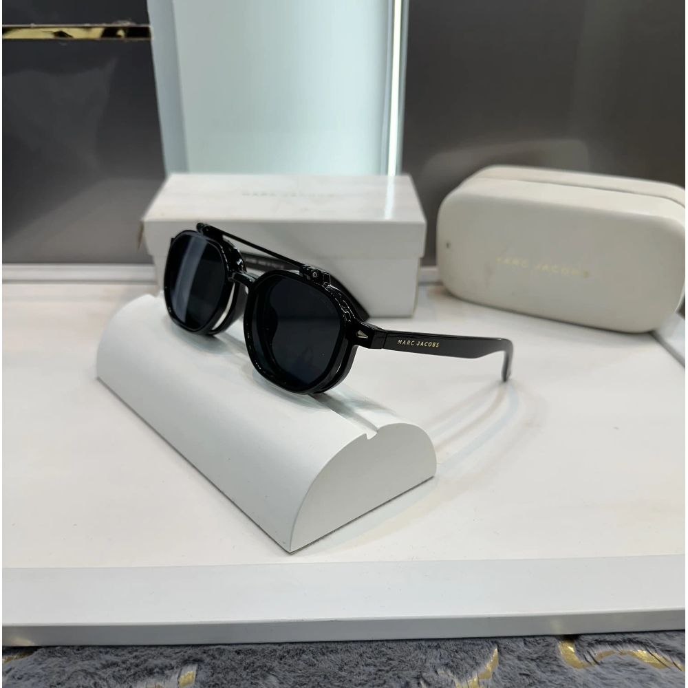 Marc Jacobs All Black Dual Premium shades 1005