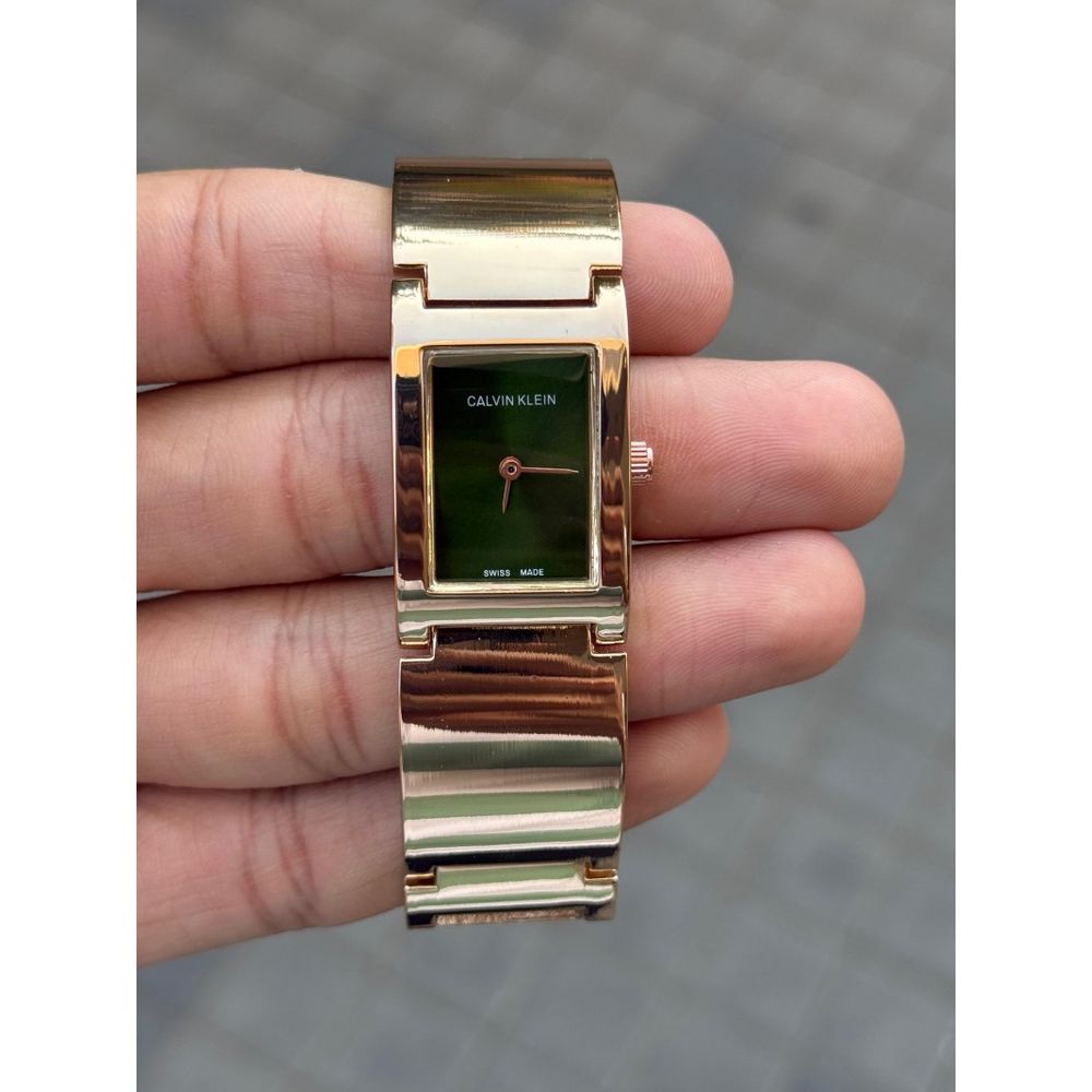 Calvin Klei n Rectangular Women s Rose Green