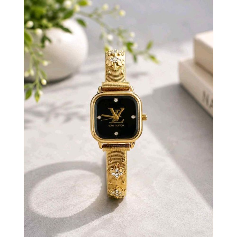 Louii_s Vuitton Gold Black
