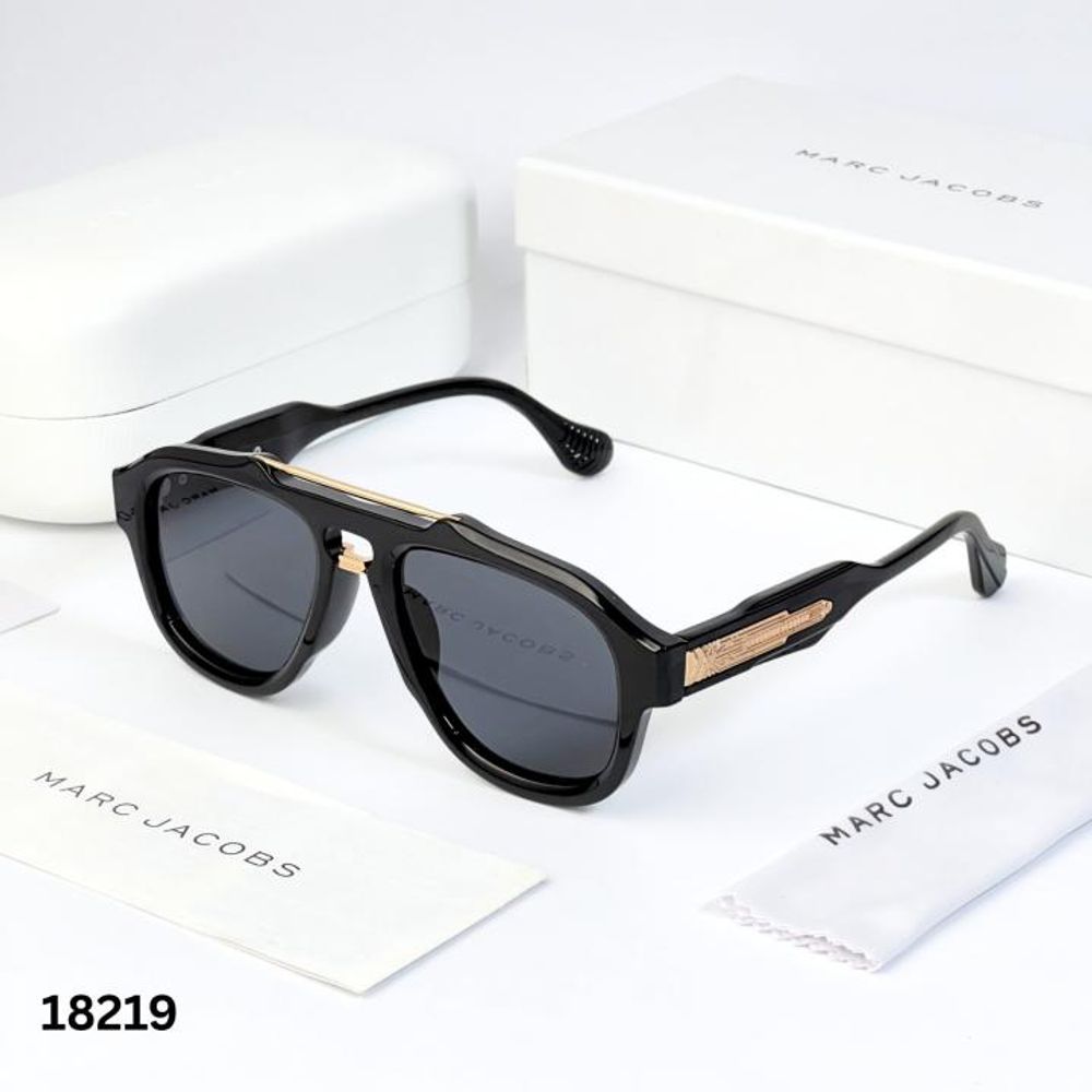 Marc jacob 18219 black gold