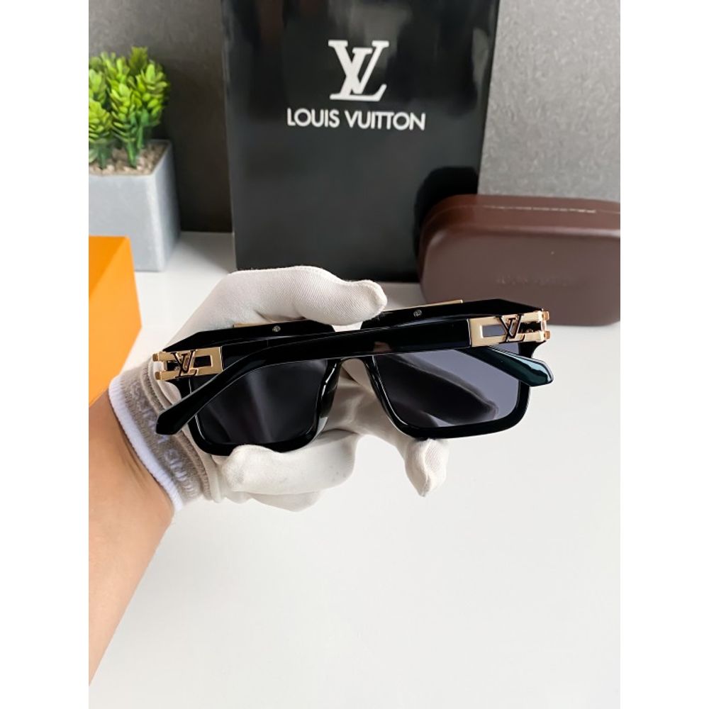 Loui_vuitton_gold_121B