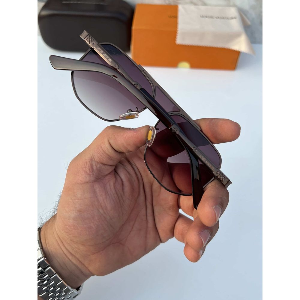 Louis_vuitton_2593_brown_shaded