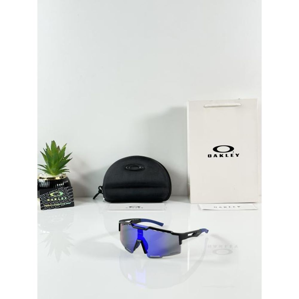 Oak 9965 Black Blue Revo