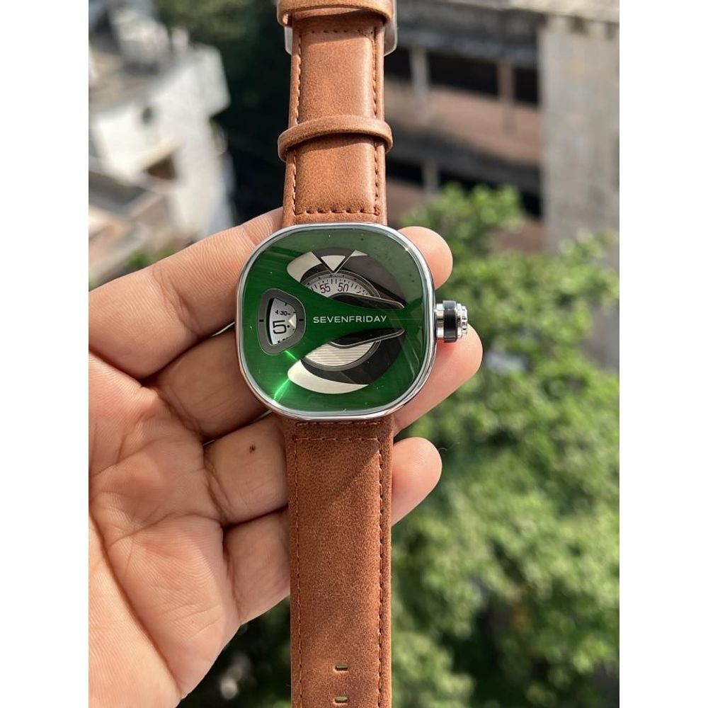 SEVEN FRIDAY ULTRA PREMIUM WATCH