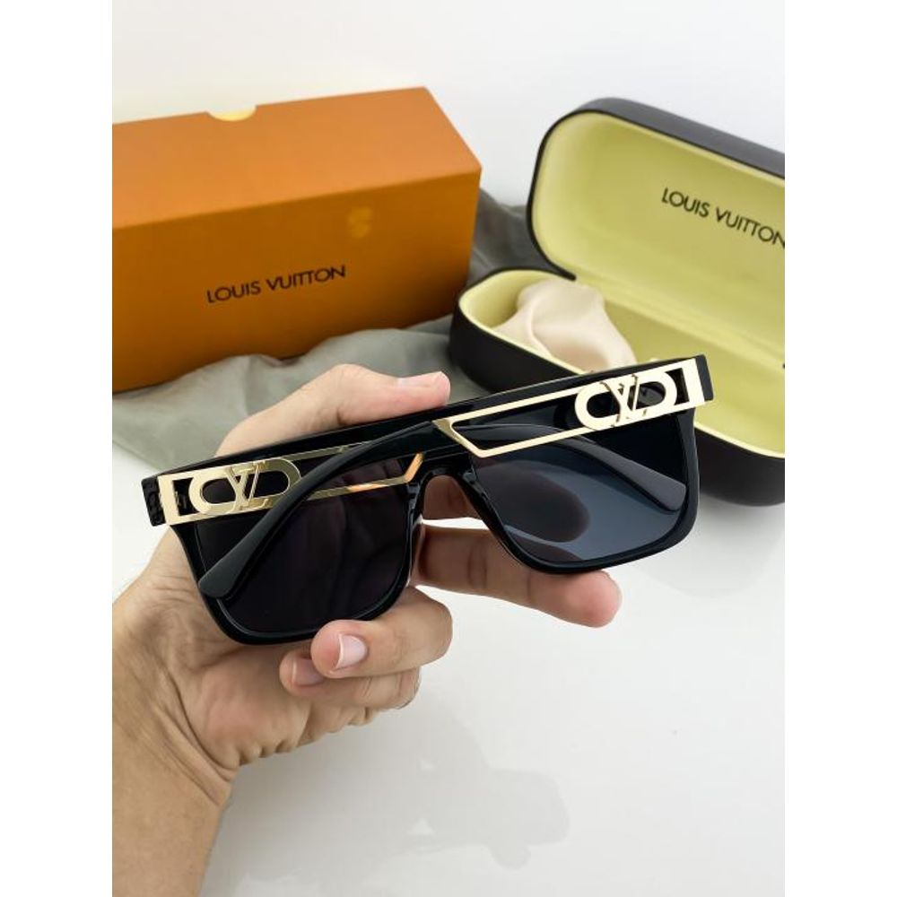 _vuitton_gold black 120