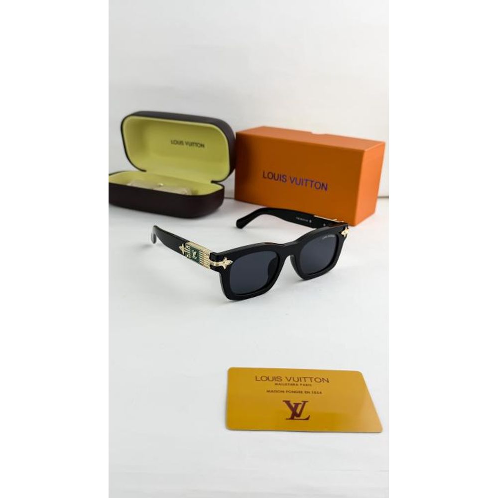 Loius vutton gold black 1126