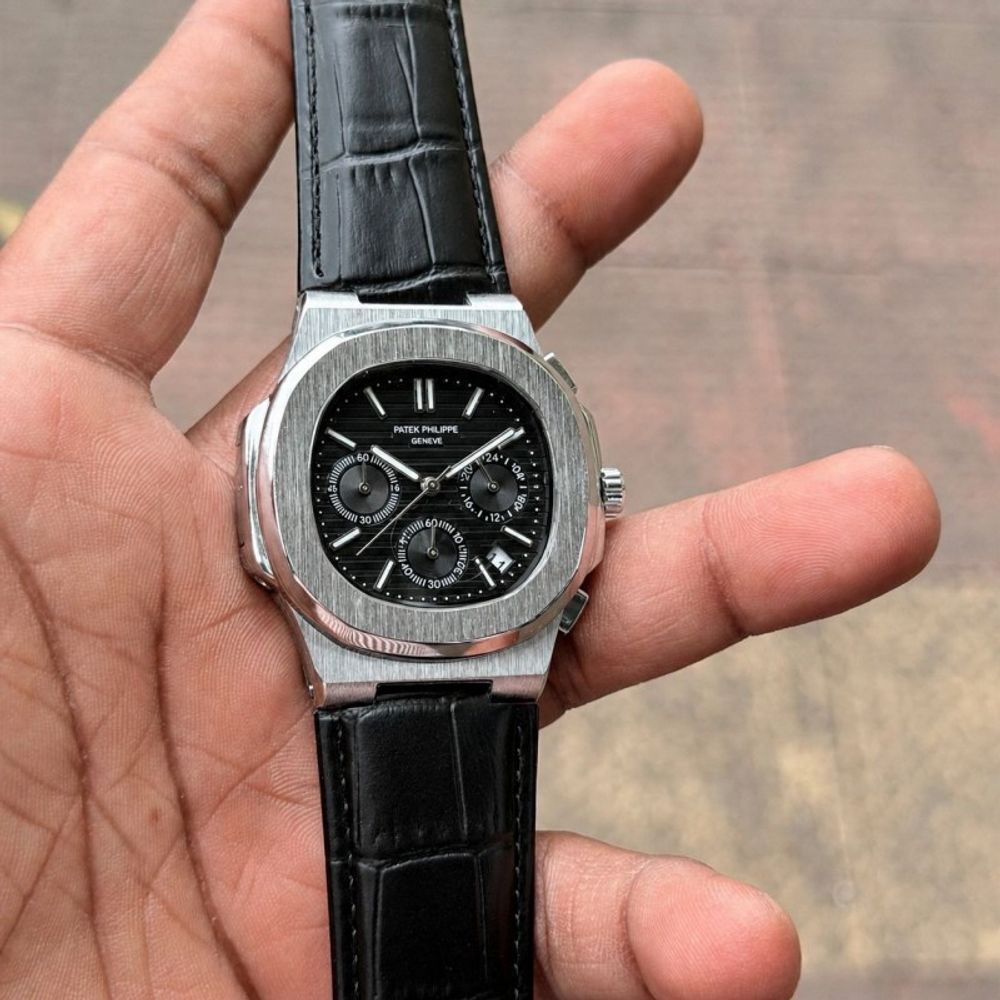 Patek phillpe Nautilus 5712R 001