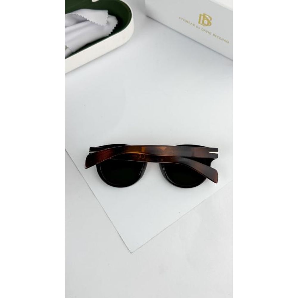 David Beckham tiger green 2208