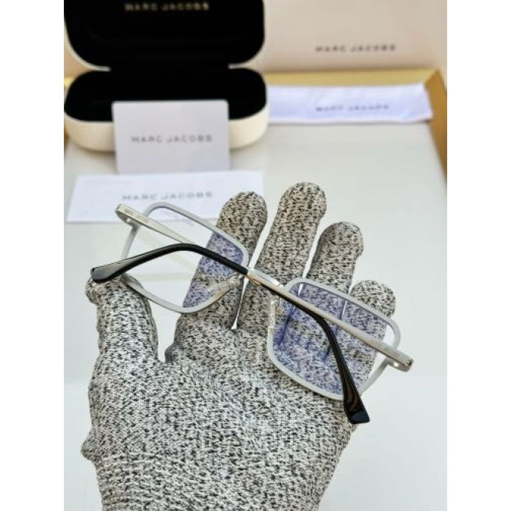 MARCJACOB FRAME D-562