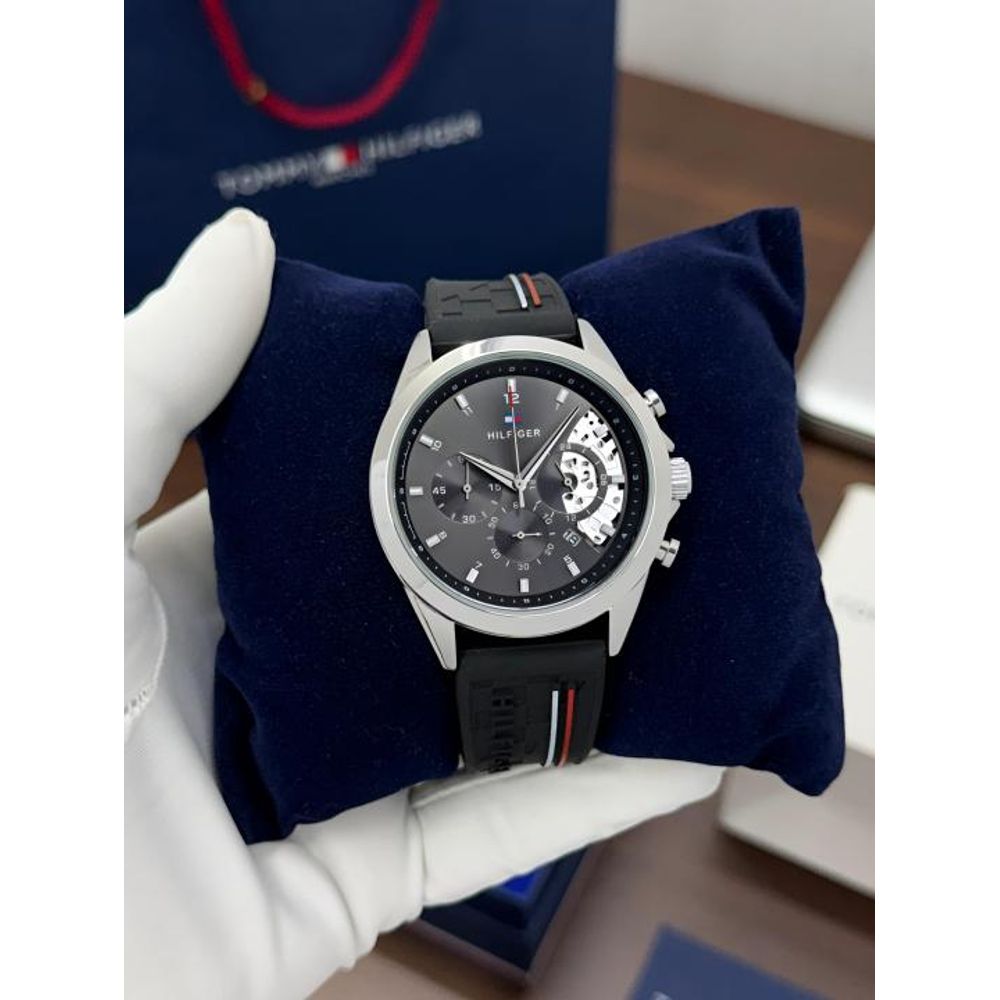 Tommm_y Hilfiger Baker