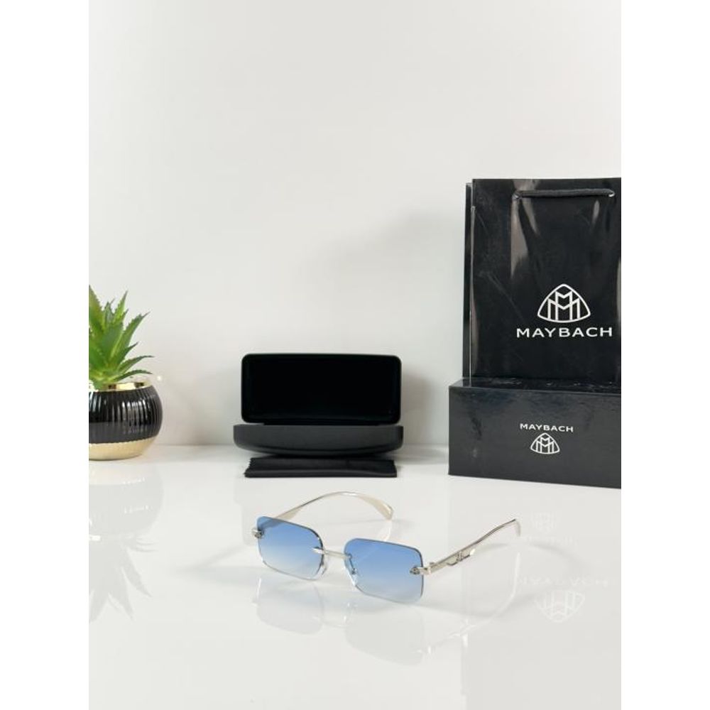 Maybach 1062 Silver Blue